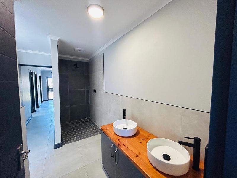 3 Bedroom Property for Sale in De Zoete Inval Western Cape